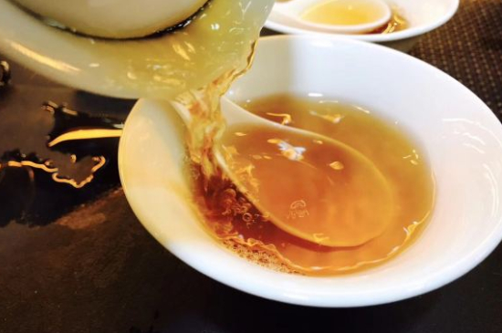 肉桂可以用紫砂壺沖泡嗎，紫砂壺能泡武夷巖茶肉桂用嗎？