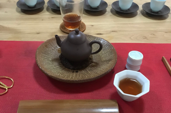 肉桂可以用紫砂壺沖泡嗎，紫砂壺能泡武夷巖茶肉桂用嗎？