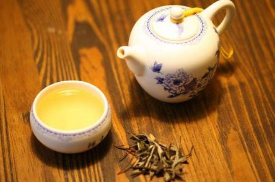 什么茶葉容易放香精，香精茶有什么危害？