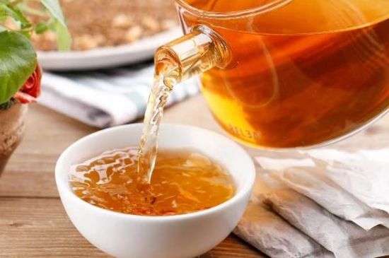 飯店喝的聞起很香的茶，餐館里的蕎麥茶還是大麥茶？