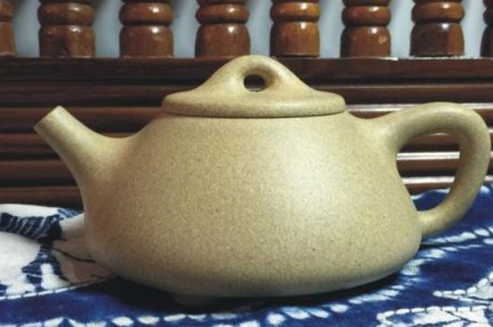 本山綠泥怎么分辨真假，真正的本山綠泥紫砂壺怎么鑒別？