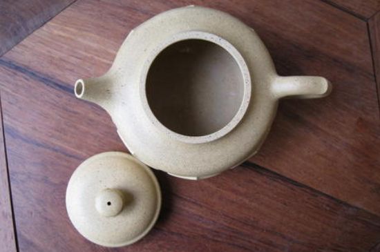 本山綠泥怎么分辨真假，真正的本山綠泥紫砂壺怎么鑒別？