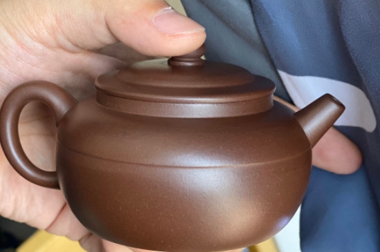 新買的紫砂壺為什么會裂，真的紫砂壺是不是很容易開裂？