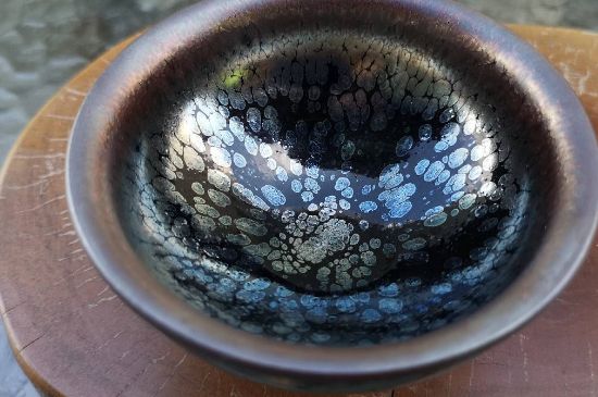 化工建盞是什么樣子的，建盞如何區(qū)分化工釉