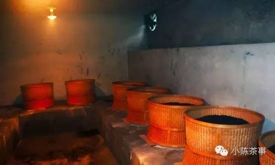 怎樣炭焙巖茶？揭秘武夷巖茶的炭焙技藝