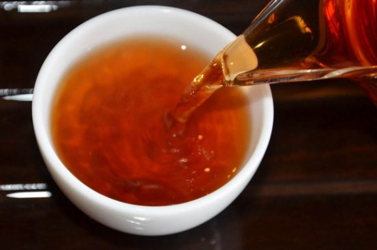 茯磚茶與普洱茶哪個好，茯茶和普洱茶口味區(qū)別