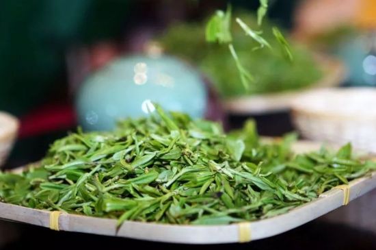 單樅茶什么季節(jié)最好喝，鳳凰單叢茶春茶好還是秋茶好？