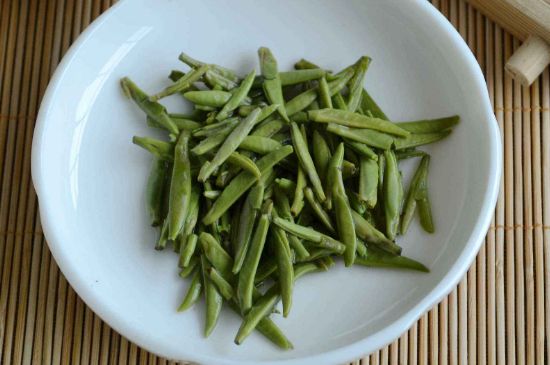 雀舌和竹葉青的區(qū)別，雀舌對比竹葉青圖片